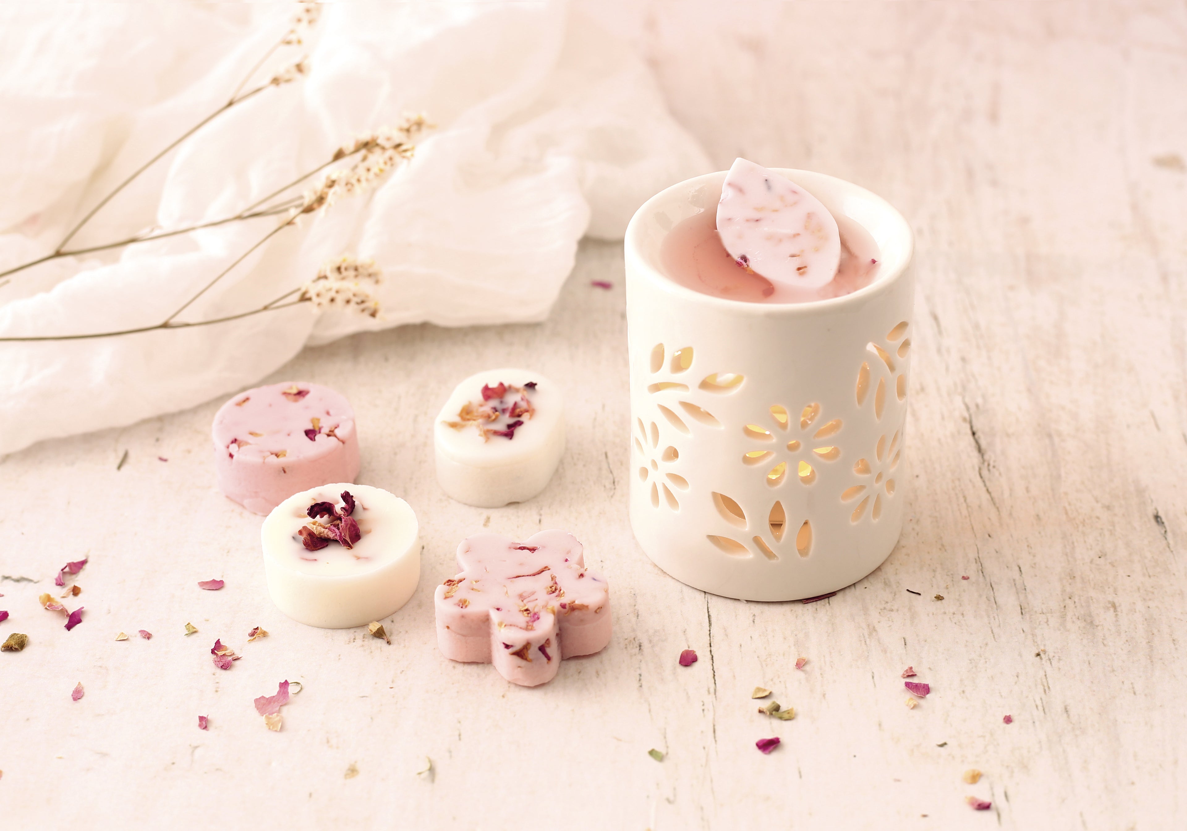 Waxmelts DIY Kit – Met bloemengeur & rozenblaadjes
